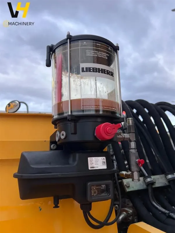 LIEBHERR A316 - 18
