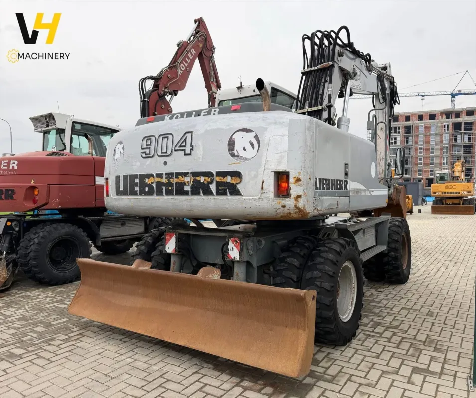 LIEBHERR A 904 C - 1