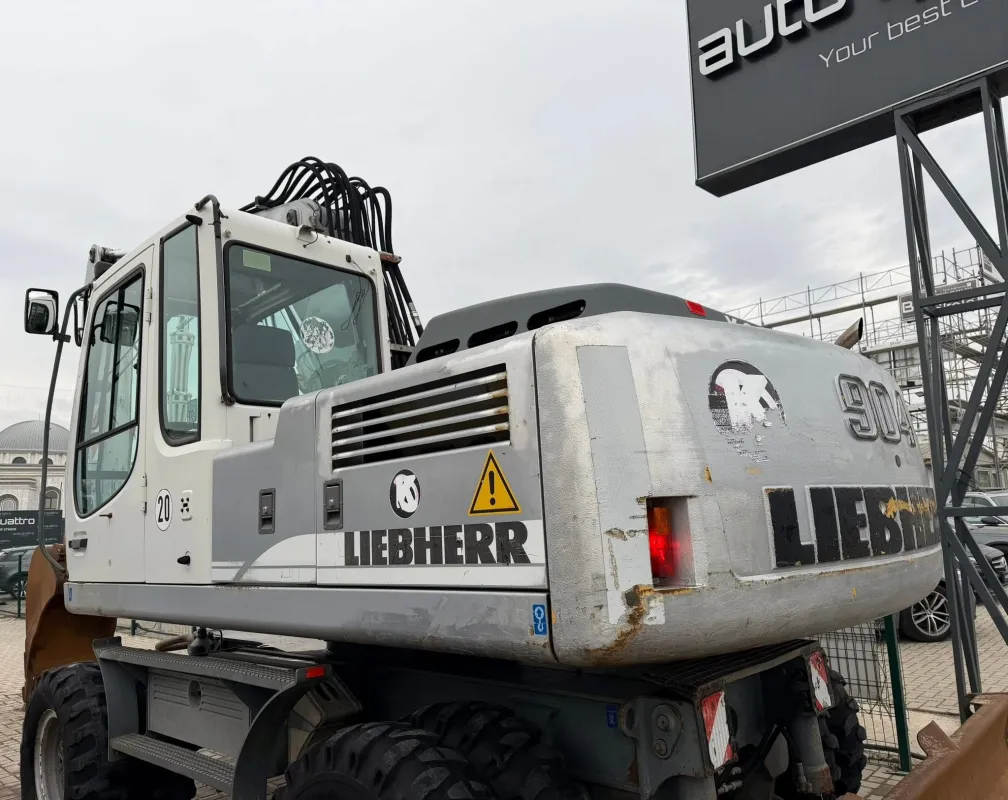 LIEBHERR A 904 C - 9