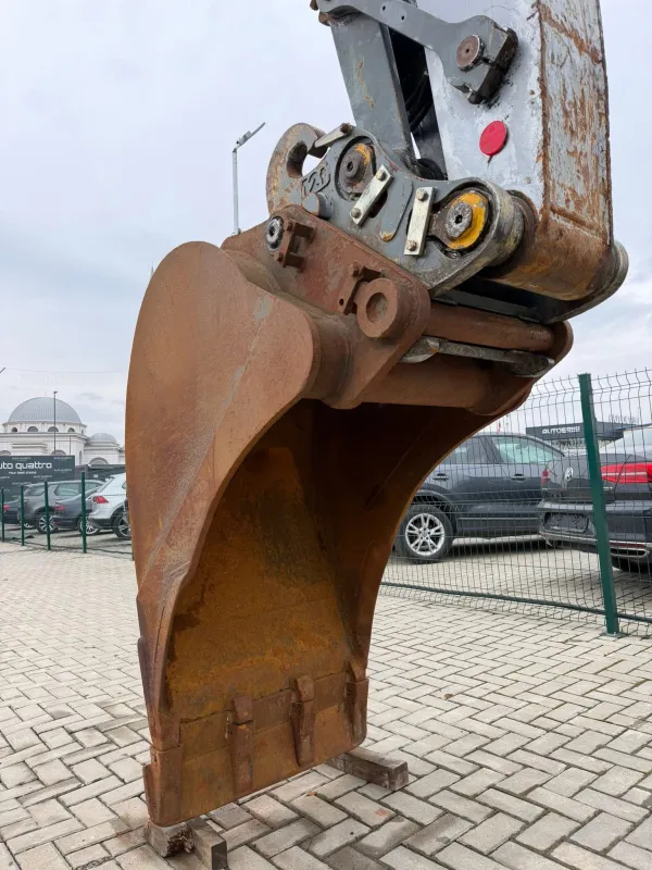 LIEBHERR A 904 C - 13