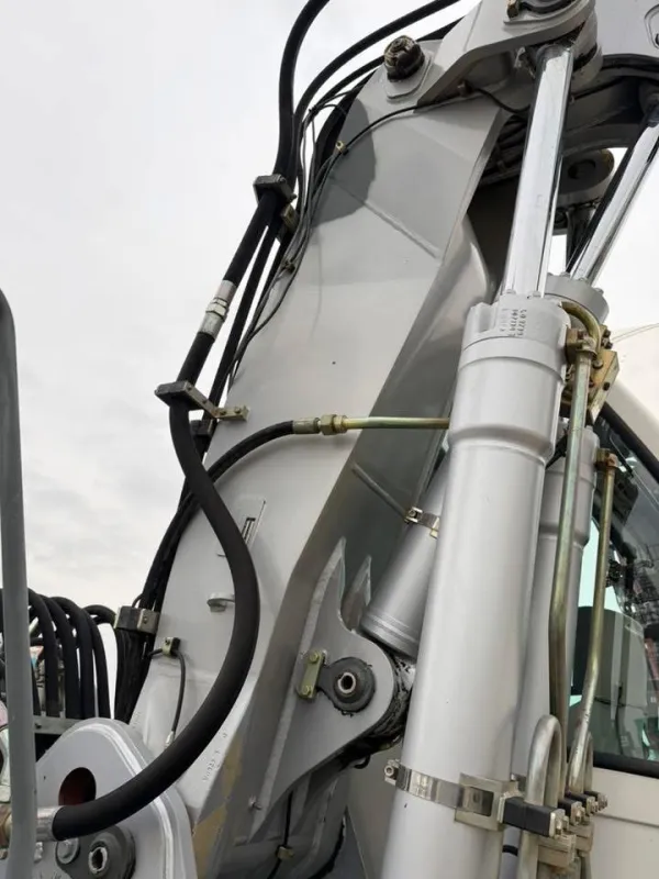 LIEBHERR A 904 C - 15