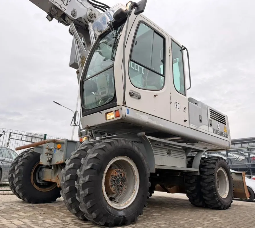 LIEBHERR A 904 C - 17