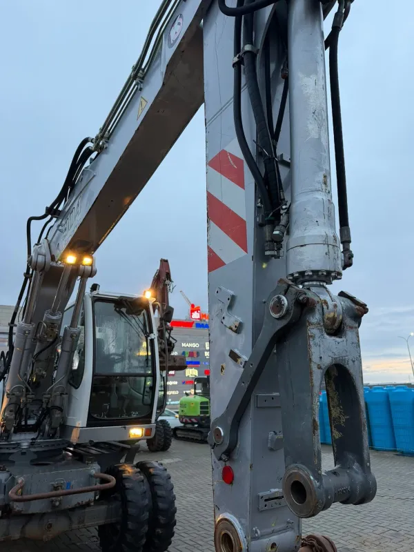 LIEBHERR A 904 C - 19