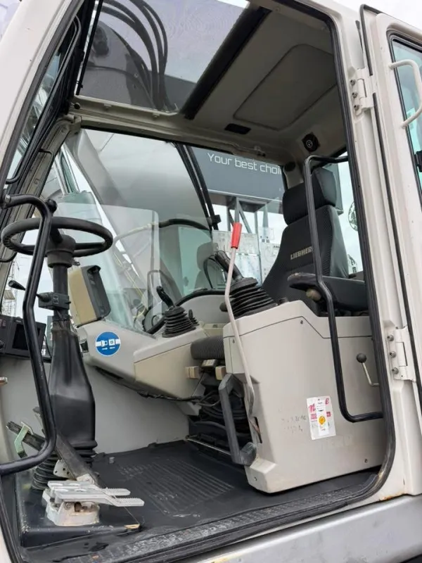LIEBHERR A 904 C - 23