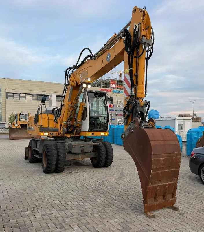 LIEBHERR 904 C - Imazhi 8