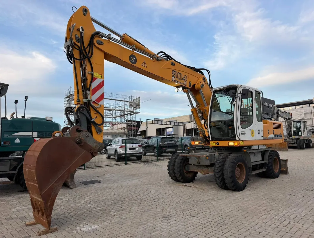 LIEBHERR 904 C - Imazhi 10