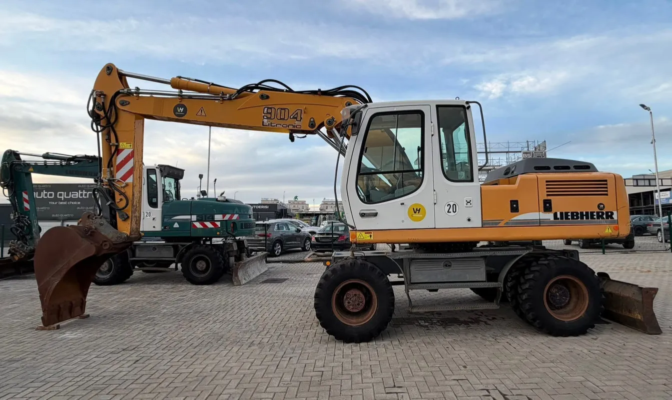 LIEBHERR 904 C - Imazhi 11