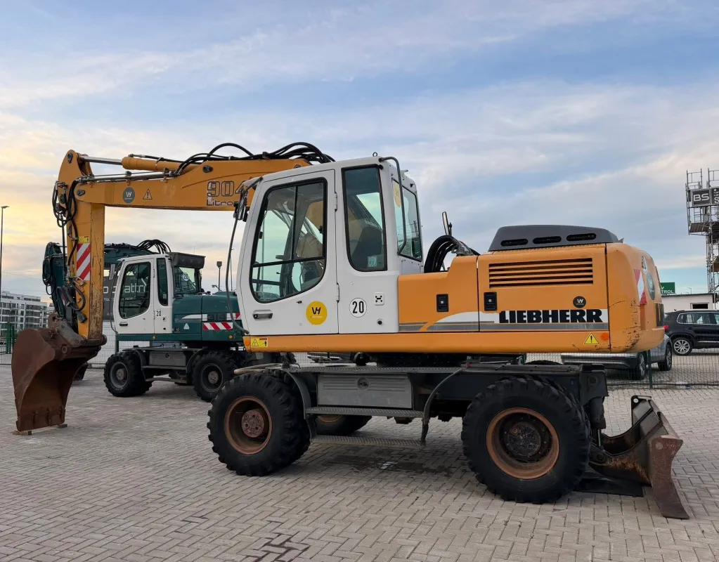 LIEBHERR 904 C - Imazhi 12