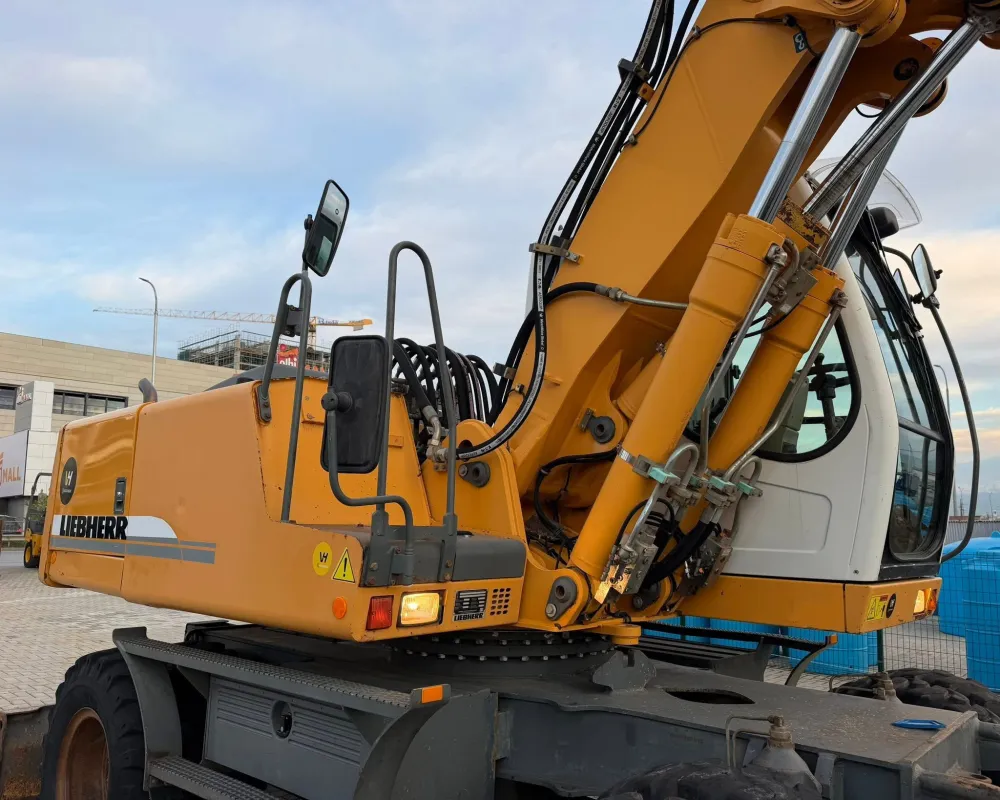 LIEBHERR 904 C - Imazhi 16