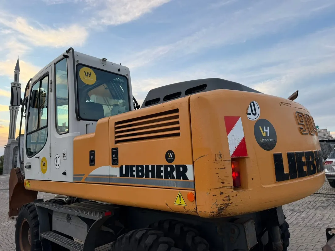 LIEBHERR 904 C - Imazhi 17