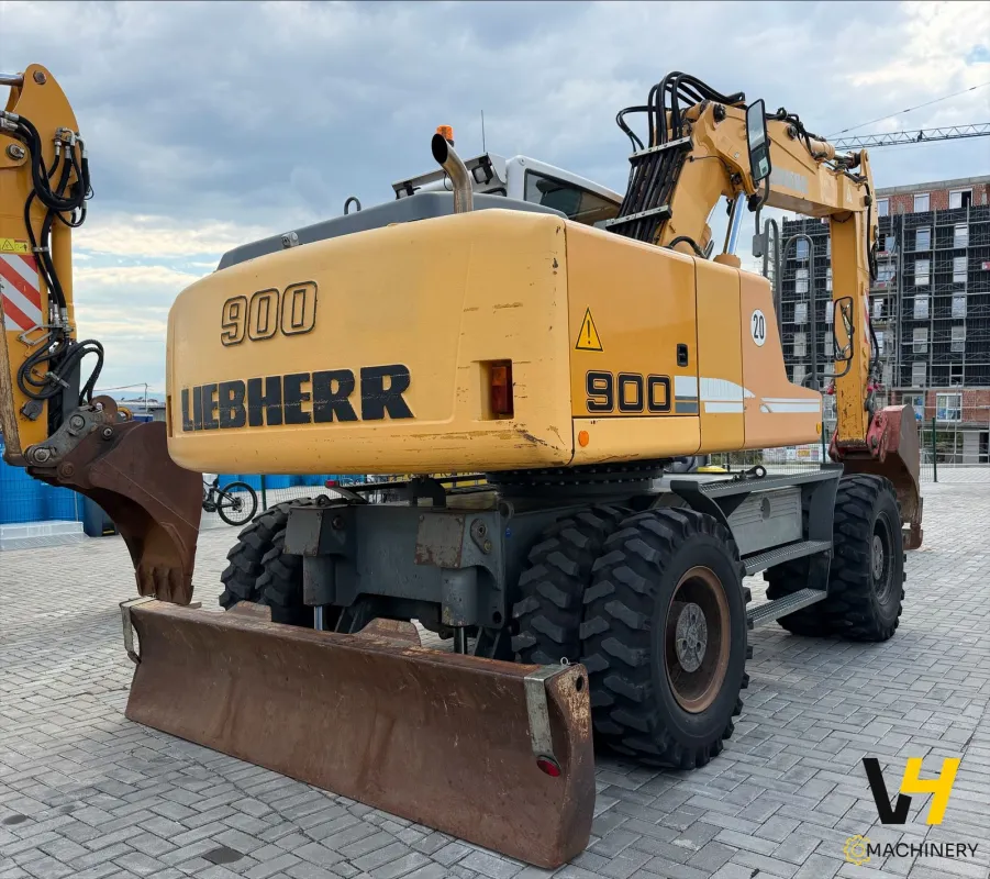 Liebherr A 900 C  - Imazhi 4