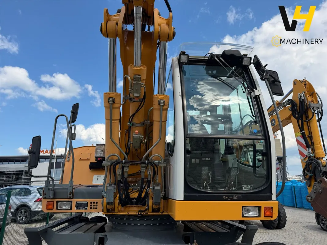 Liebherr A 900 C  - Imazhi 8