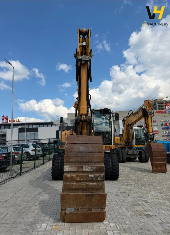 Liebherr A 900 C  - Imazhi 9