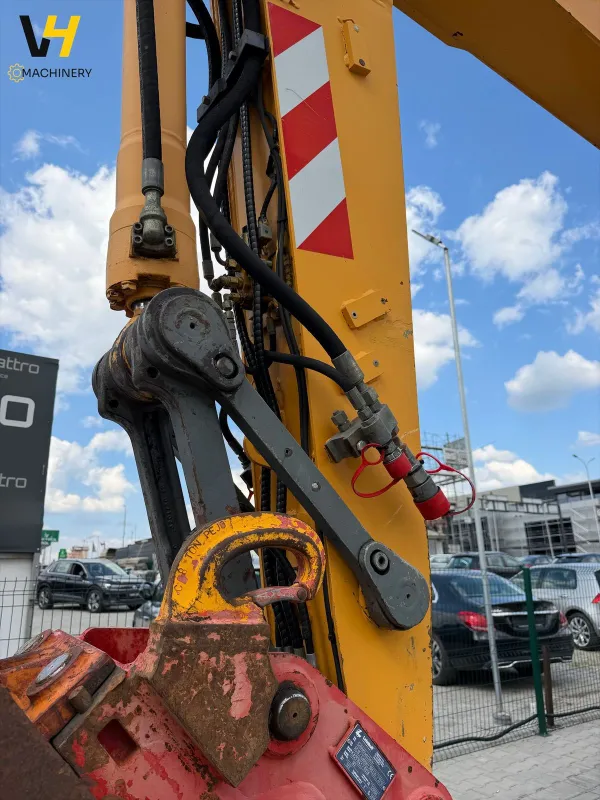 Liebherr A 900 C  - Imazhi 13
