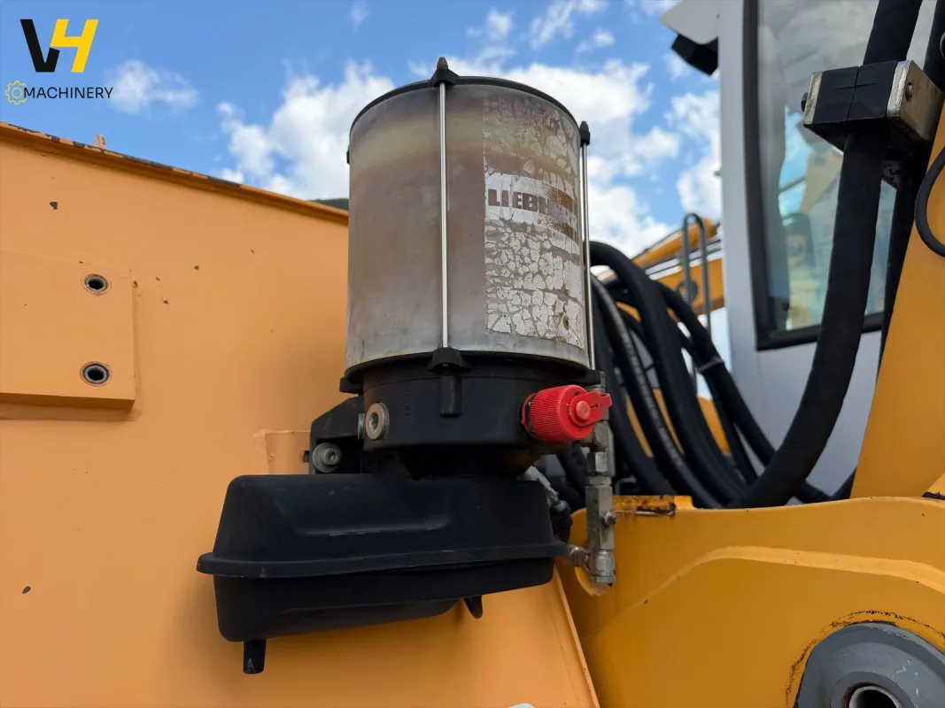 Liebherr A 900 C  - Imazhi 17