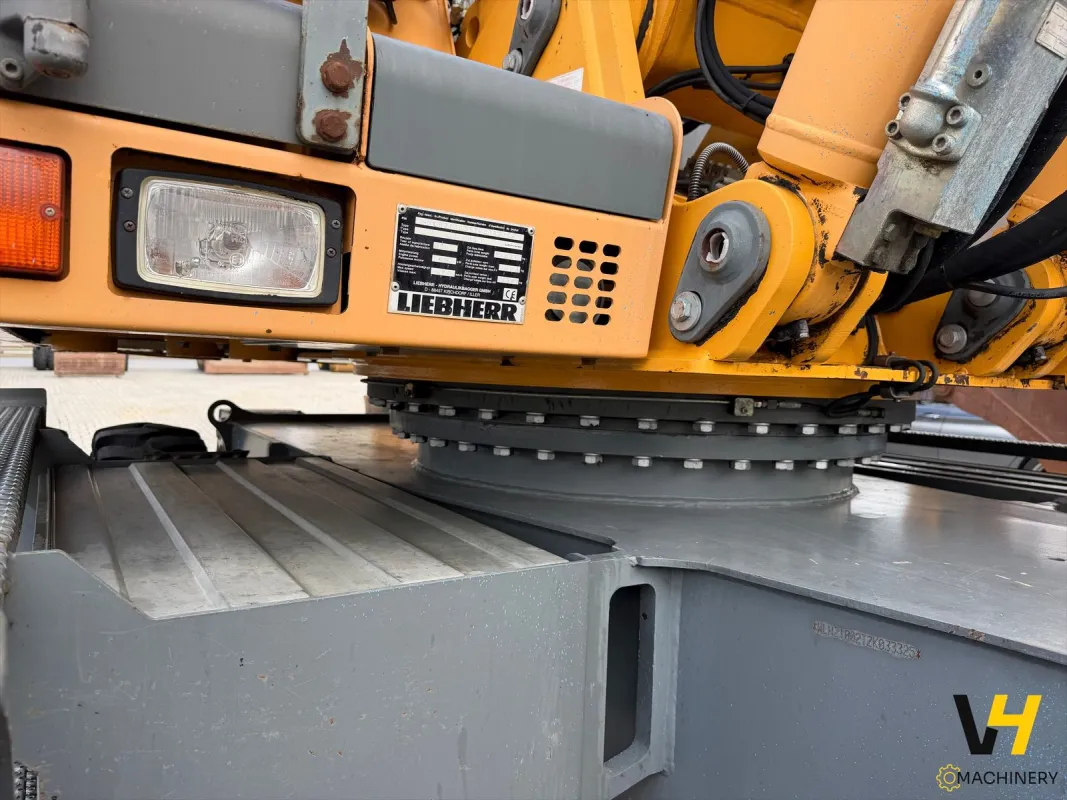 Liebherr A 900 C  - Imazhi 18