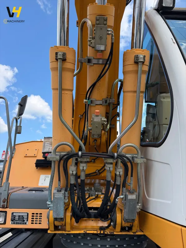 Liebherr A 900 C  - Imazhi 21