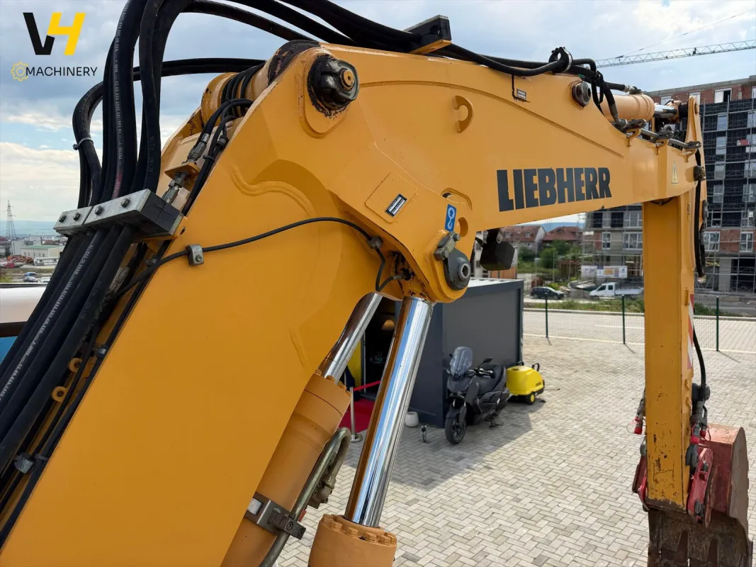 Liebherr A 900 C  - Imazhi 24
