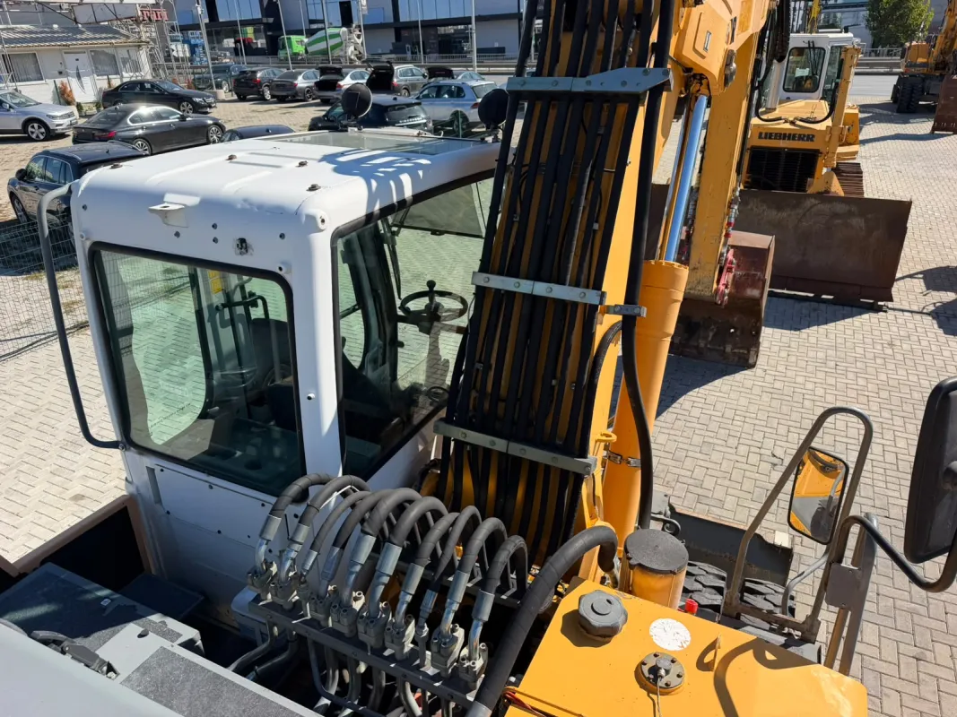 LIEBHERR A 904 C - Imazhi 4
