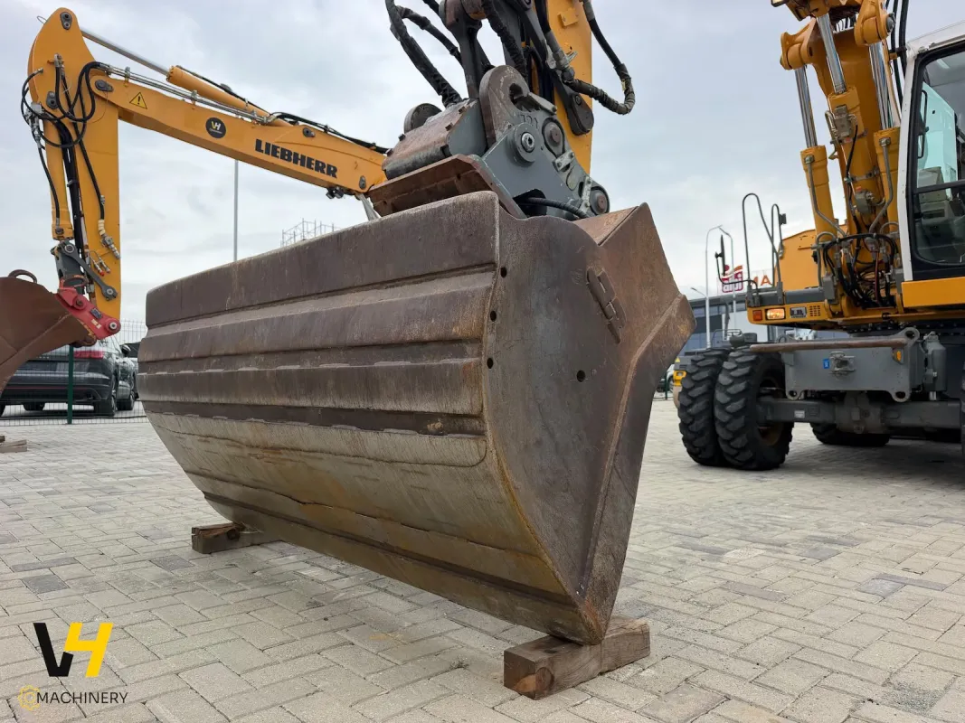 LIEBHERR A 900 C - Imazhi 11