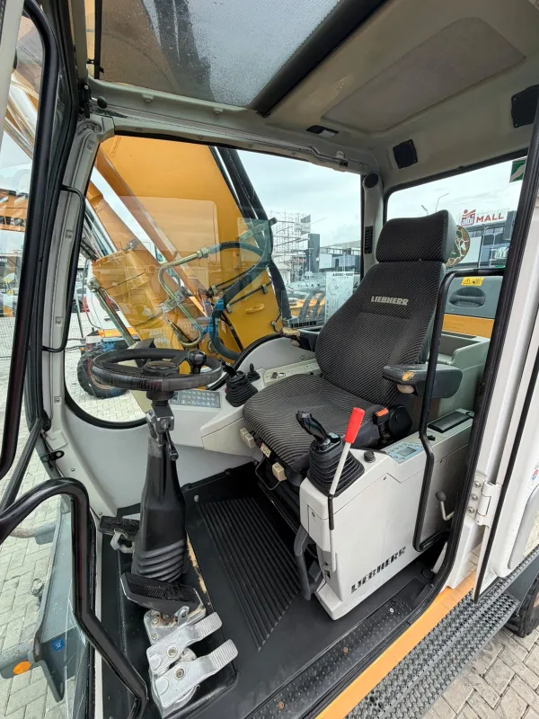 LIEBHERR A 900 C - Imazhi 28